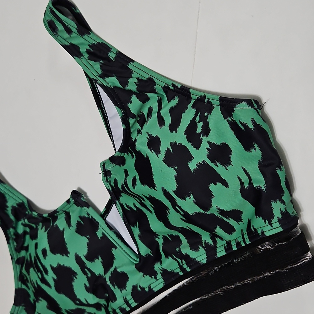 Black & Green V Bone In Stretch Lined Sports Bra With Removabl Pads Size M #1069